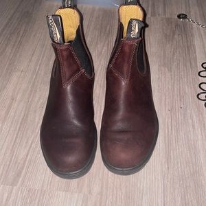 Blundstone classic 550 Chelsea boots auburn color
